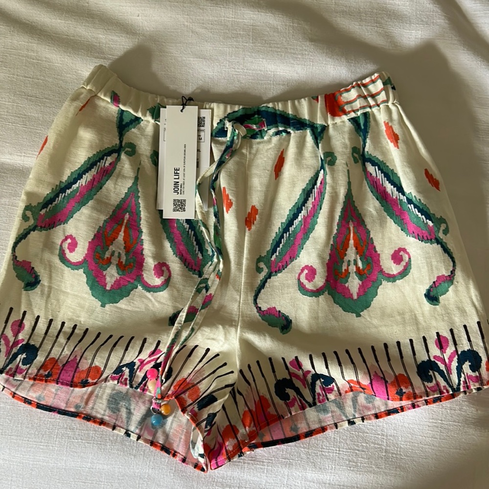 Zara size M shorts NWT